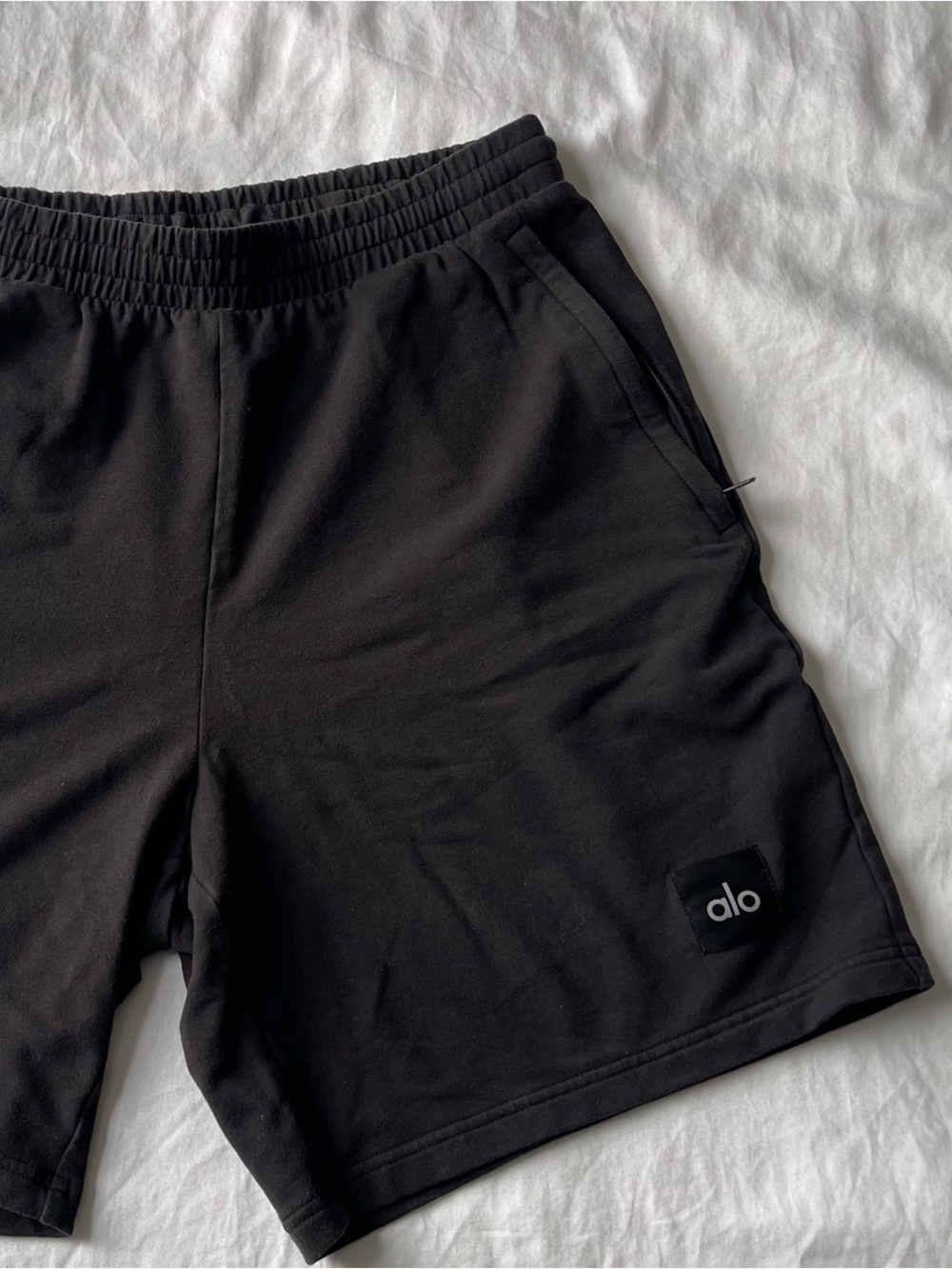 ALO Yoga Men’s Black 7” Double Take Shorts with Elastic Waist